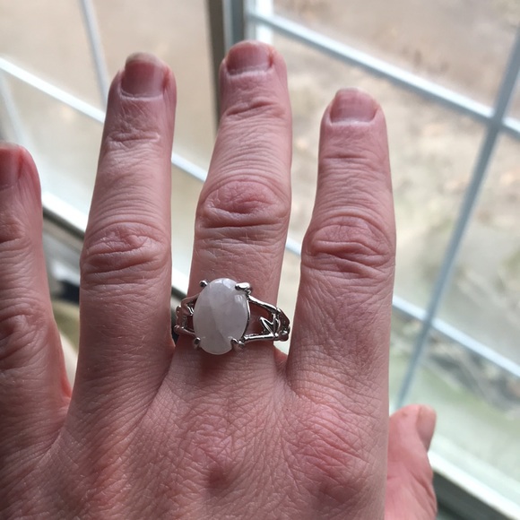 White Quartz Ring with Silver Setting & Band - Picture 10 of 10